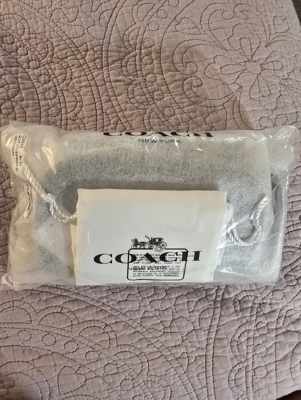 The Coach Originals - Swinger 20 Leather Shoulder Bag in Black (NWT) - Picture 15 of 15